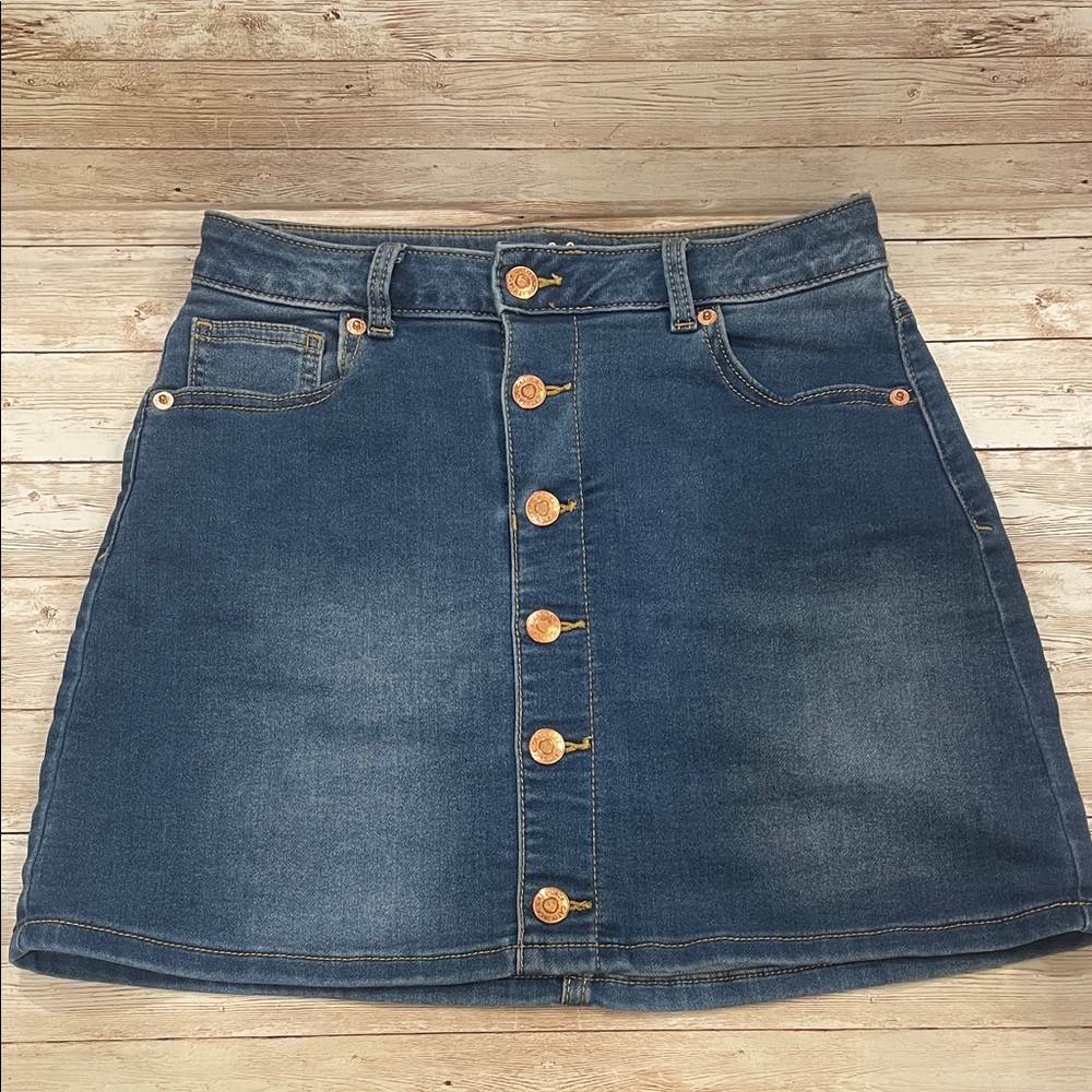 Cat‎ & Jack Blue Denim Skirt with Button Details Preloved Size 10/12 Youth